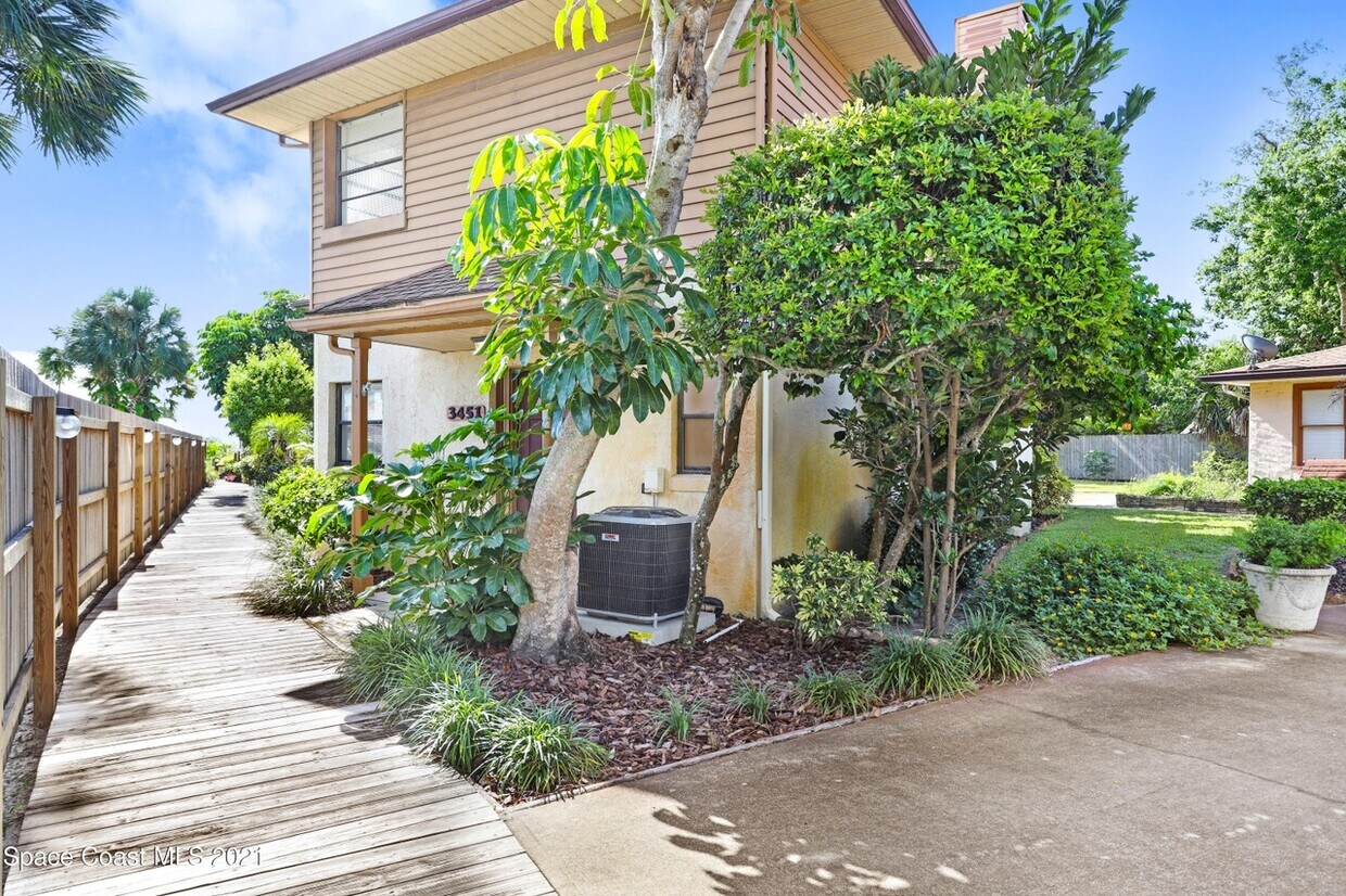 Foto principal - 3461 S Washington Ave