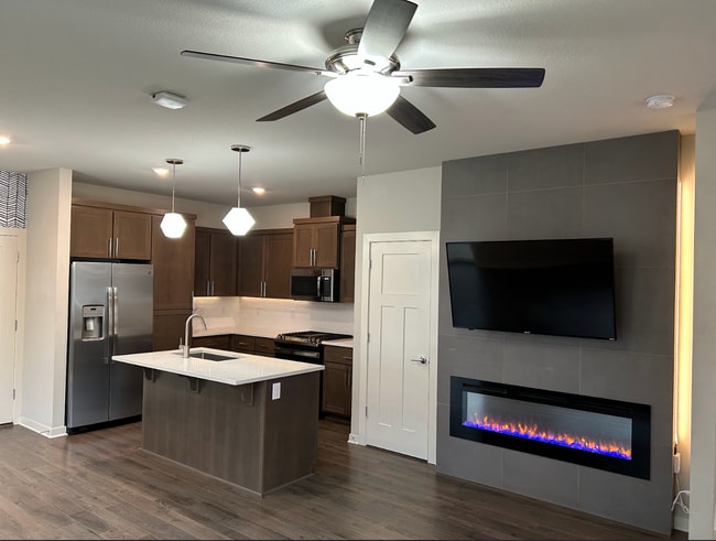 Kitchen - 6507 SE Genrosa St