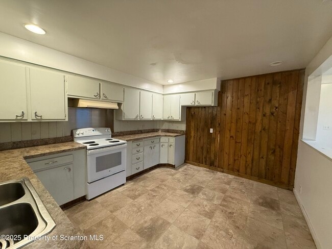 Foto del edificio - 457 Madison Ave