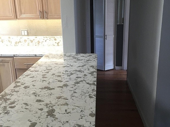 quartz counters+ Backsplash - 14432 78th Ave