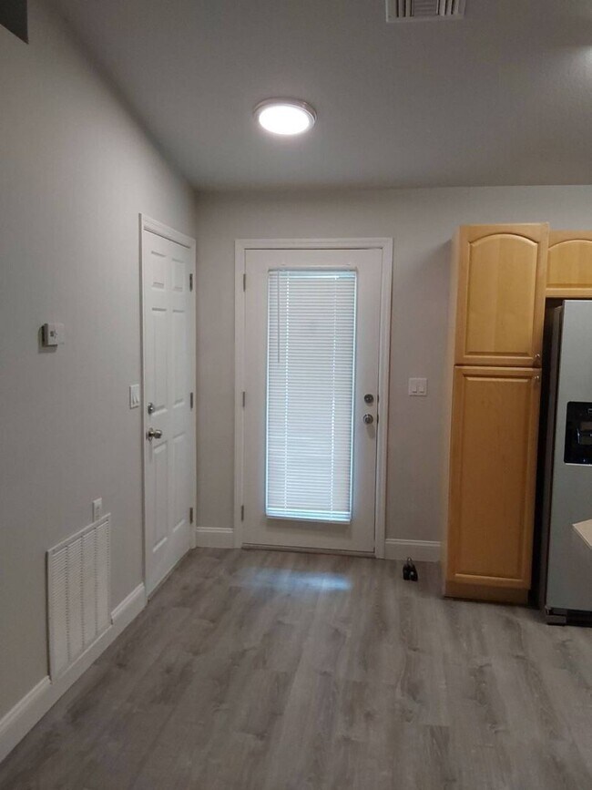 Foto del edificio - 9 Pony Express Dr