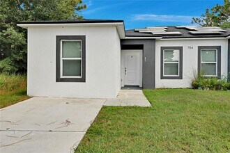 Building Photo - 754 Mink Ct