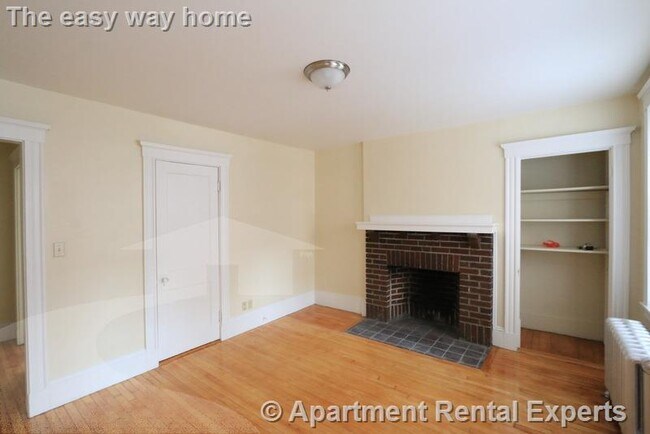 Building Photo - 6 Craigie Cir