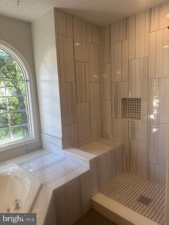 Foto del edificio - 1409 Briarwood Pl
