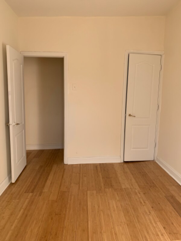 Foto del edificio - 3552 Carlisle Pl