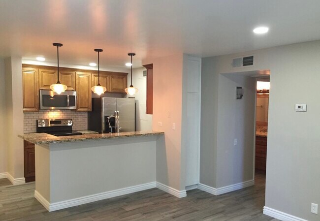 Foto del edificio - 8055 E Thomas Rd