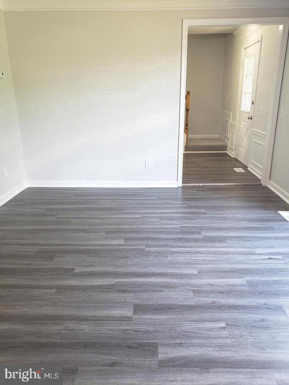 Foto del edificio - 5906 Cascade Dr