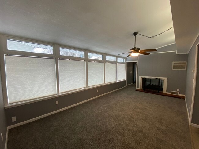 Foto del edificio - Beautiful 4-Bed, 2 Bathroom North Olmsted OH