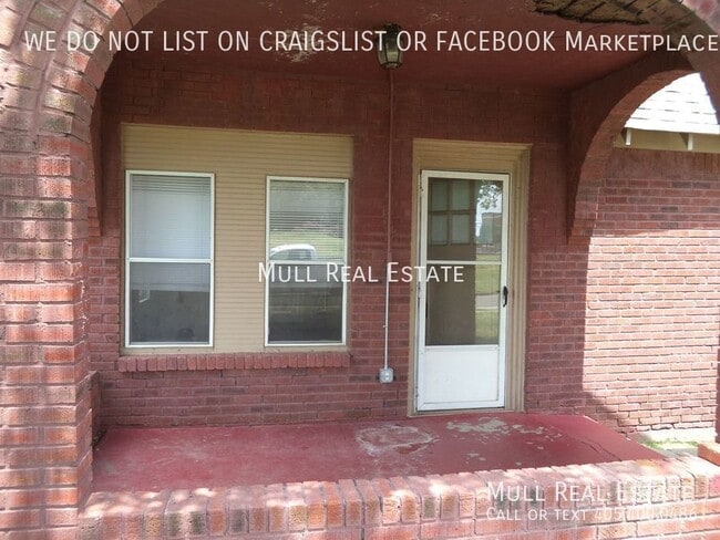 Building Photo - 1819 NW 28th St