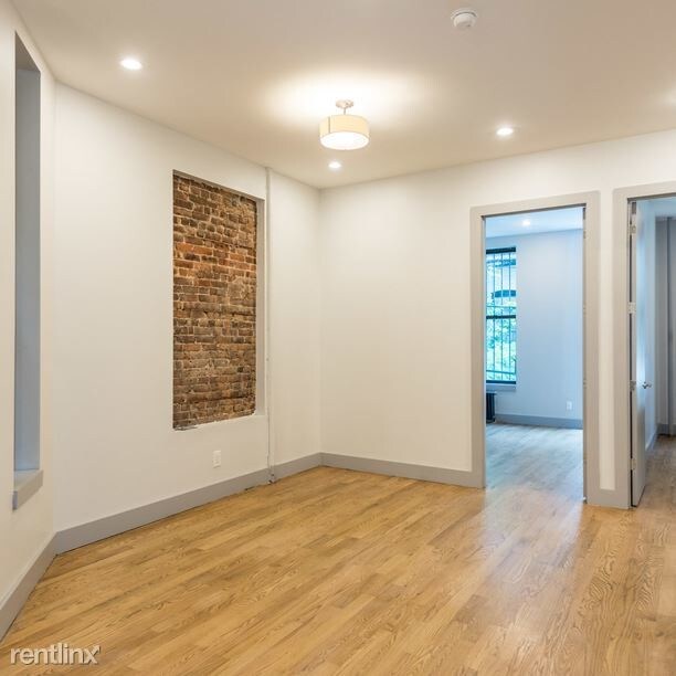 Building Photo - 227 Hancock St