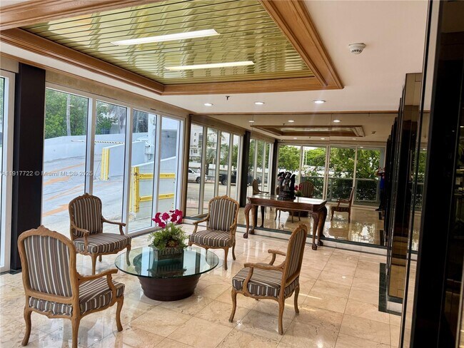 Foto del edificio - 2401 Collins Ave