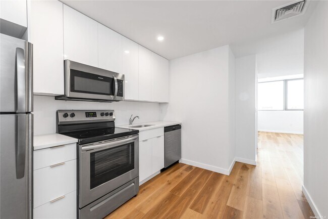 Foto del edificio - 83-67 116th St