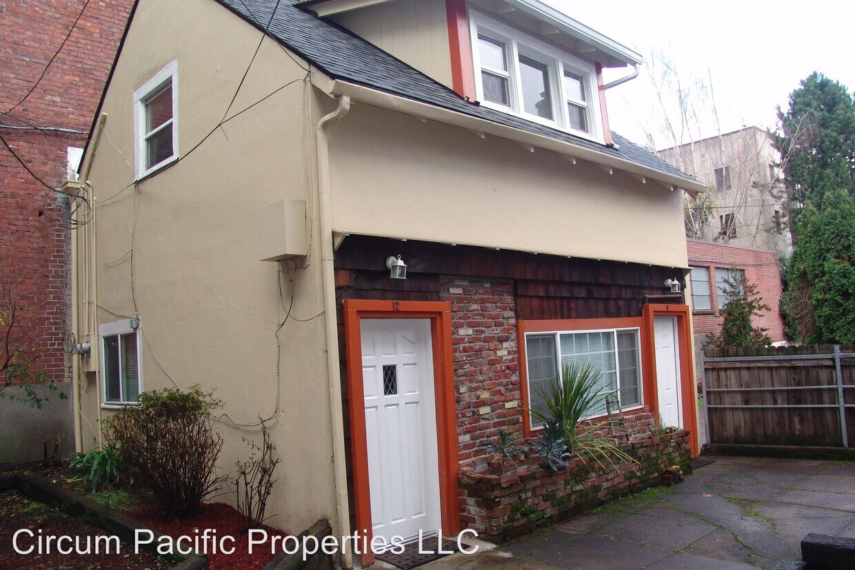 Primary Photo - 115 NW 22nd Pl