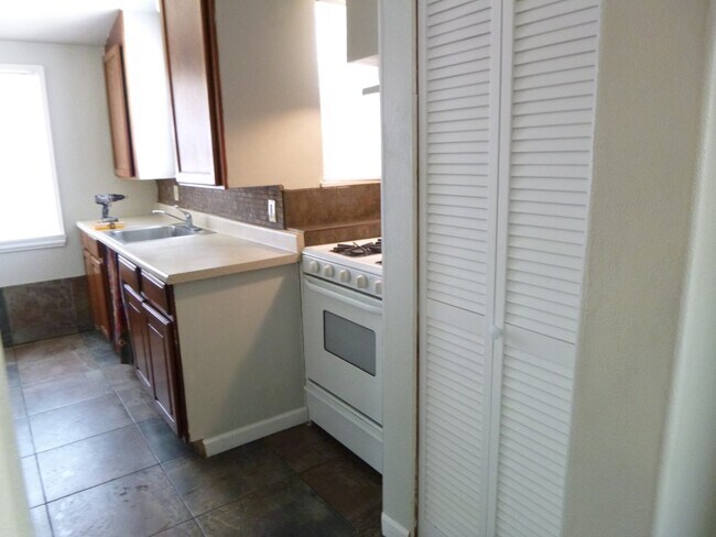 Foto del edificio - 2 bedroom 1 bath home located in Marysville