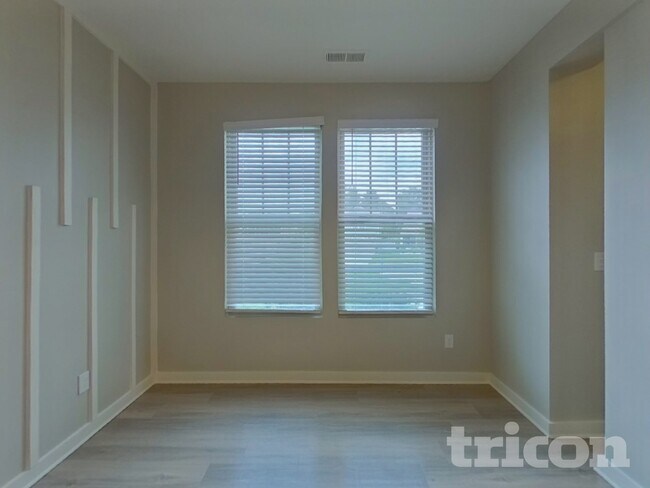 Foto del edificio - 710 Anglin Forest Way