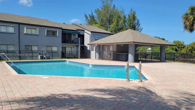 Foto del edificio - 7405 SW 152nd Ave