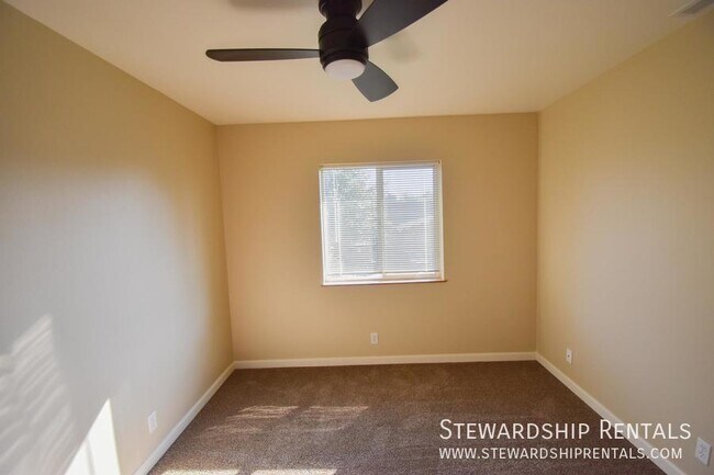 Building Photo - Hidden Gem in Junction City