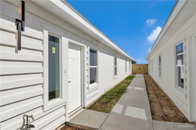 Foto del edificio - 12 Estevan St