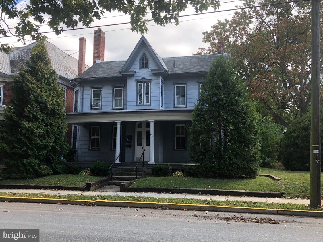503 W Main St Unit 2, Mechanicsburg, PA 17055 Apartment for Rent in