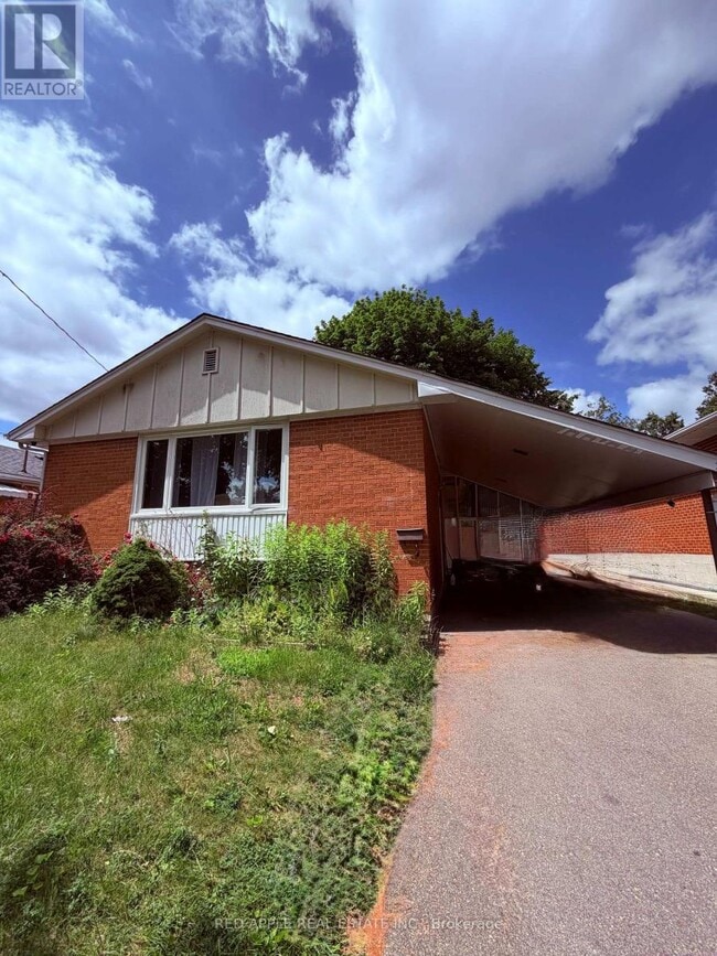 Building Photo - 34 Ludgate Dr