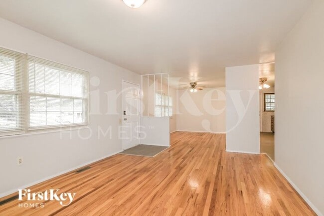 Building Photo - 7 Santa Anita Ct
