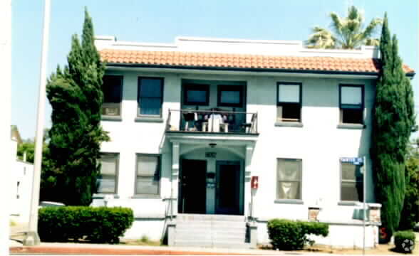 Primary Photo - 7326 Painter Ave