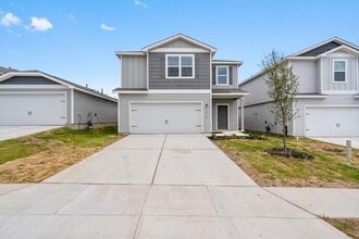 Building Photo - 3875 Trail de Paris