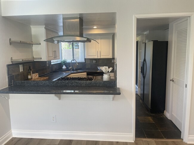 Building Photo - 28061 Mariposa