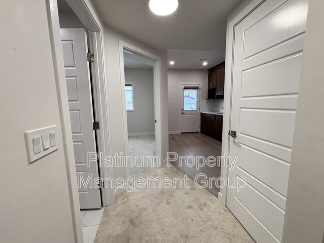 Building Photo - 380 Lawthorn Wy SE