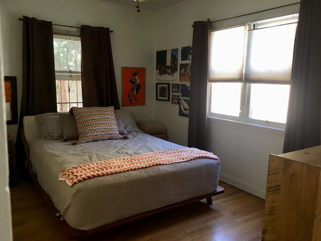 Foto del edificio - 9943 Braddock Dr