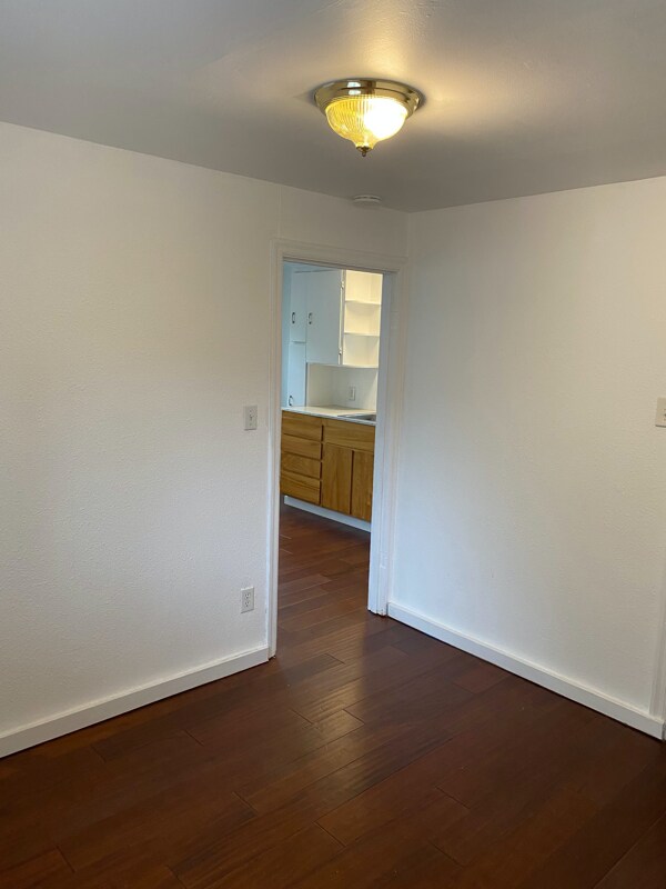Foto del edificio - 390 22nd St SE