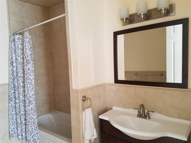 Building Photo - 7008 Madison St