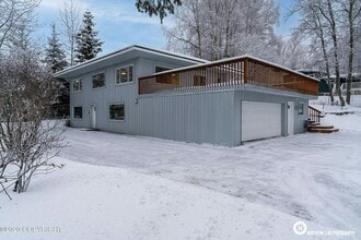 Building Photo - 3708 Jewel Lake Rd