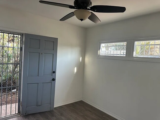 Foto del edificio - 1145 W McDowell Rd