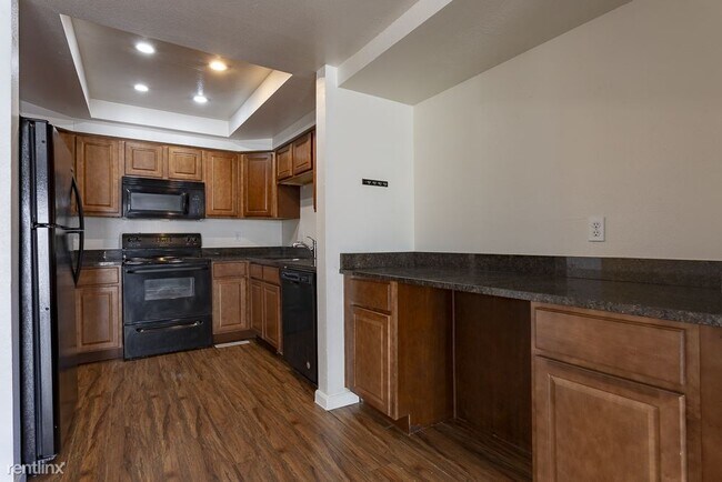 Foto del edificio - 2 br, 2 bath Condo - 701 North Harlan Stre...