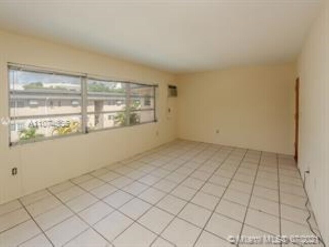 Building Photo - 1250 S Alhambra Cir