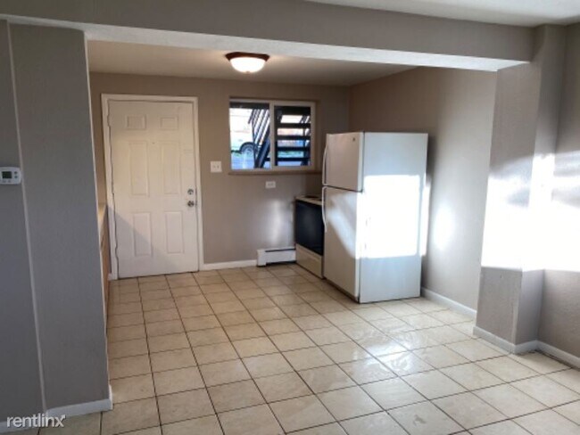 Building Photo - 2 br, 1 bath Apartment - 1128 Xanthia St