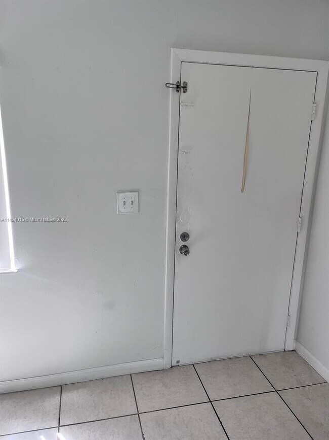 Building Photo - 8760 SW 133rd Avenue Rd