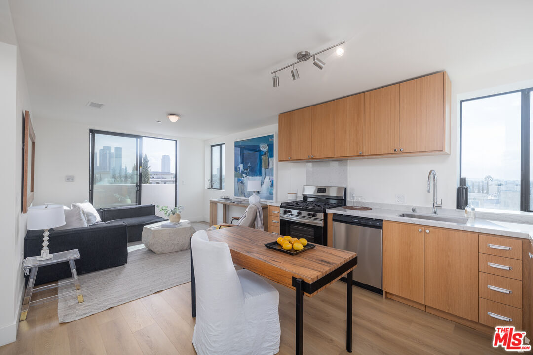 Foto principal - 1822 Overland Ave