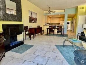 Building Photo - 2601 S Broadmoor Dr