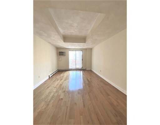 Building Photo - 373 Highland Ave