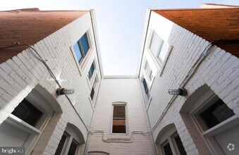 Building Photo - 926 O St NW