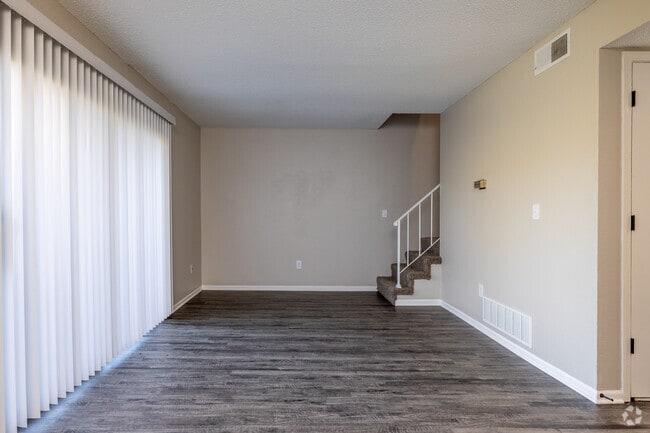 3BR, 1.5BA - 1,152SF - Living Room - Grand Vue Townhomes