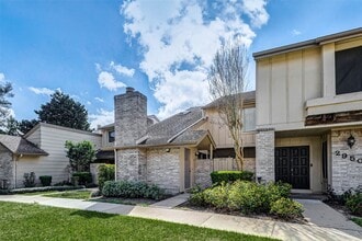Building Photo - 2952 Meadowgrass Ln