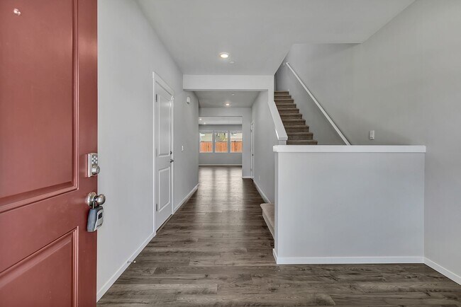 Foto del edificio - Spacious Puyallup Home with Room for the E...