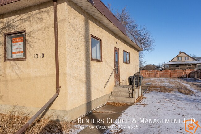 Photo du bâtiment - Long Term Single-Level Townhouse Opportunity in Coaldale