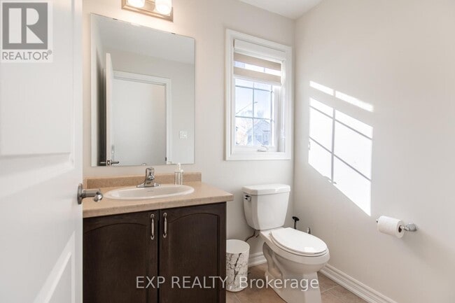 Building Photo - 380 Beechwood Forest Ln