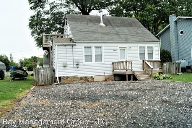 Building Photo - 3 br, 1 bath House - 8941 Millers Island Blvd