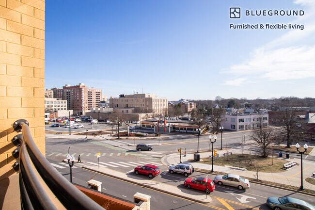 Foto del edificio - 1128 N Irving St