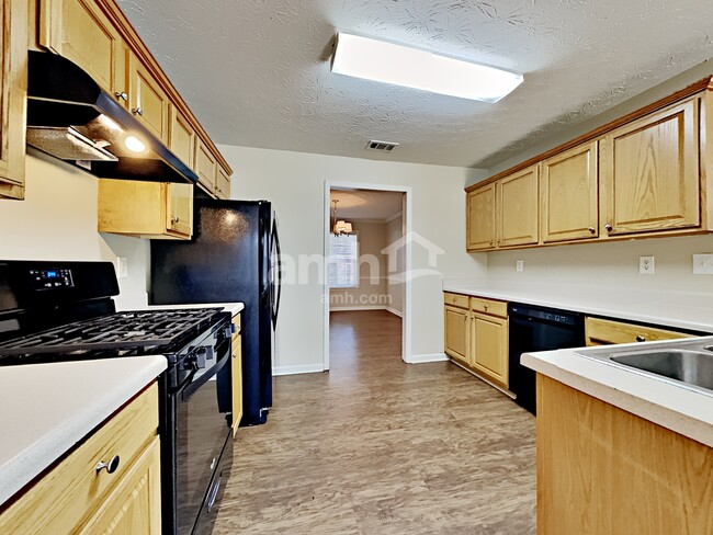 Building Photo - 3387 Hill Pond Dr